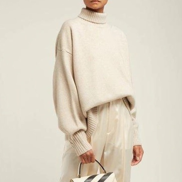 The Row Women's Pheliana Cashmere Turtleneck Sweater - Oatmeal Size S NWT - Picture 5 of 10